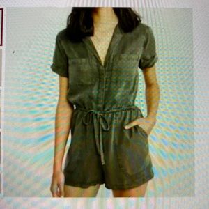 Abercrombie green romper